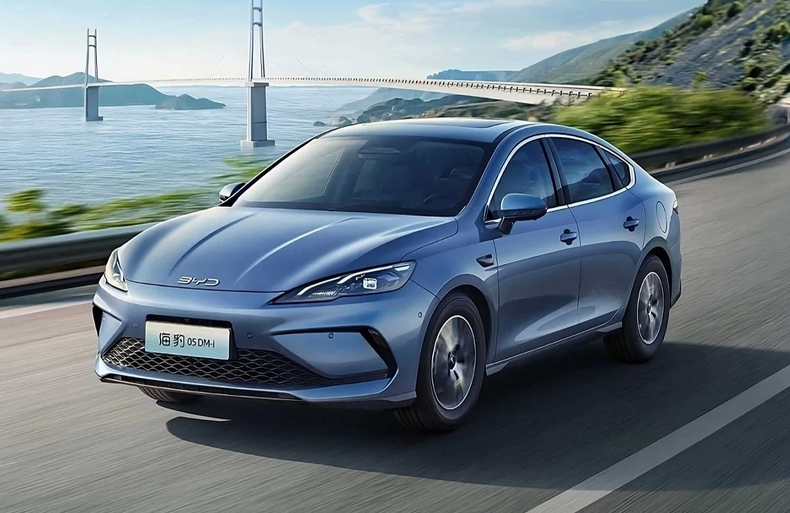 BYD Seal 05 PHEV sắp ra mắt, một lần sạc đi được 2.000 km