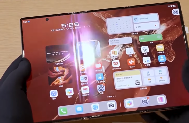 Galaxy G Fold sẽ là tên gọi cho smartphone gập ba của Samsung