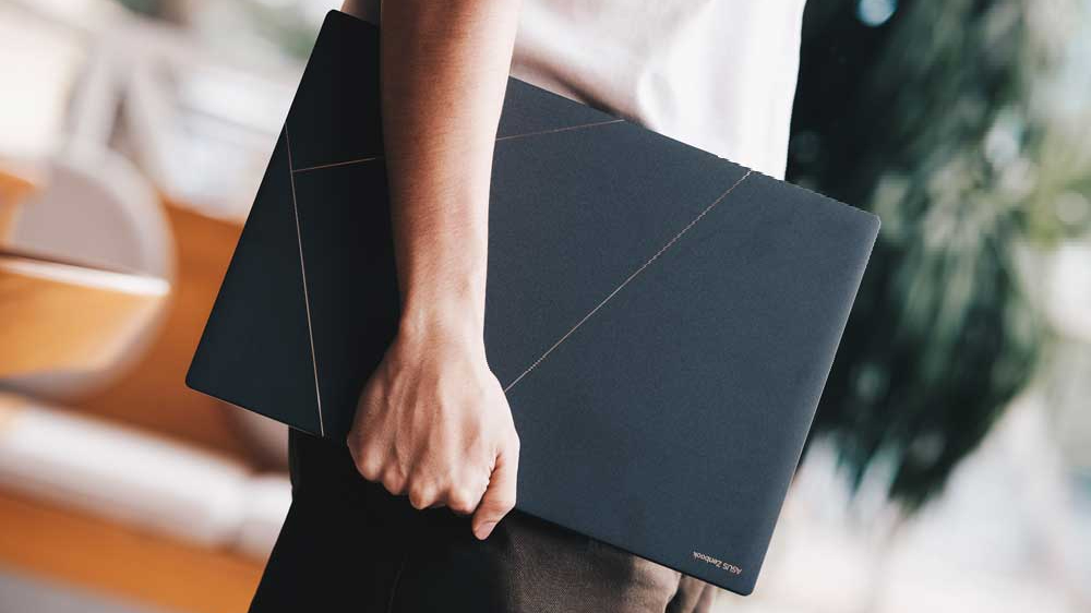 ASUS ra mắt laptop AI 16-inch trang bị chip AMD Zenbook S16