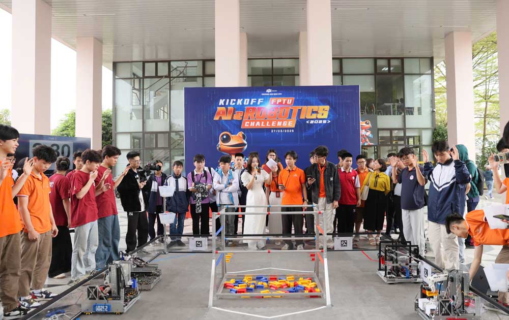 Khởi động Cuộc thi công nghệ FPTU AI & Robotics Challenge 2025