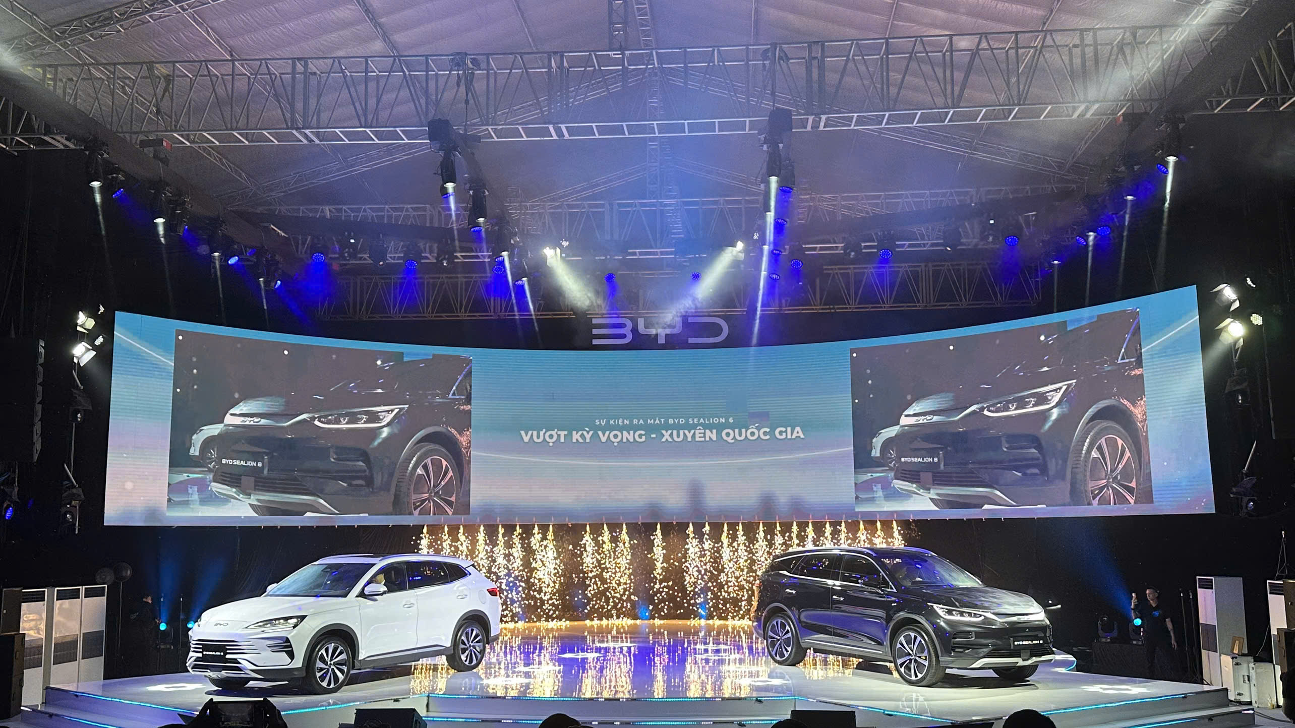 BYD Sealion 6 ra mắt thị trường Việt Nam, giá khởi điểm 839 triệu đồng