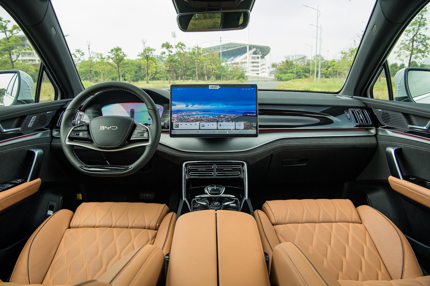 BYD Sealion 8