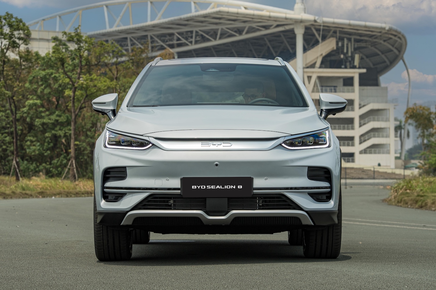 Cận cảnh SUV thuần điện BYD Sealion 8 giá 1,569 tỷ đồng