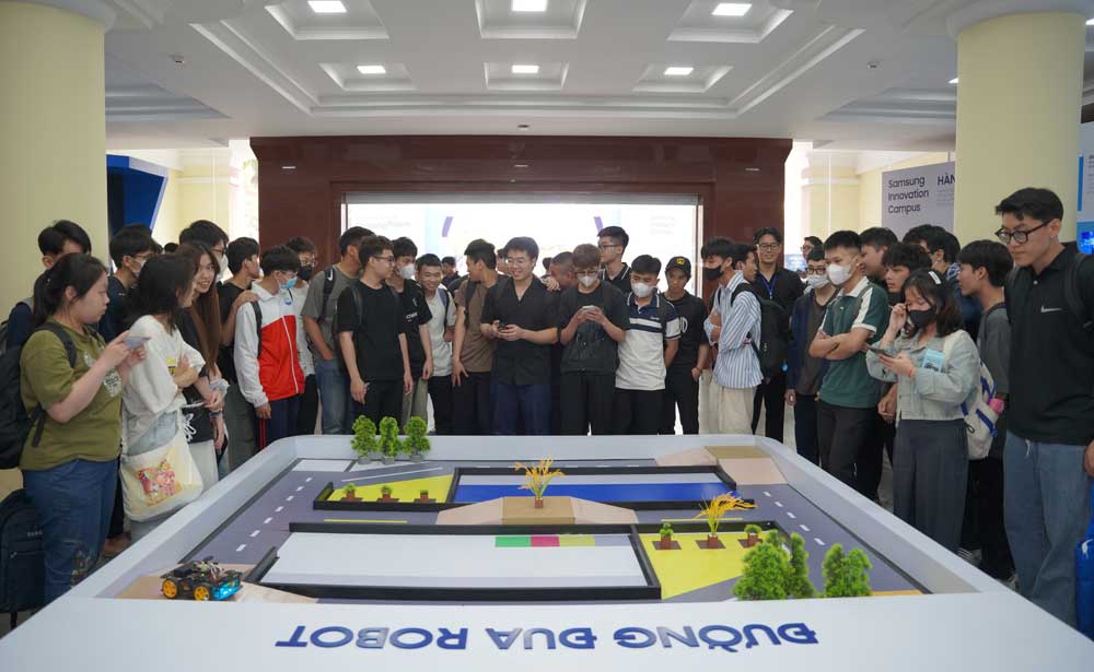 SIC Tech Day 2025: Định hướng ngành nghề cho giới trẻ trước làn sóng công nghệ