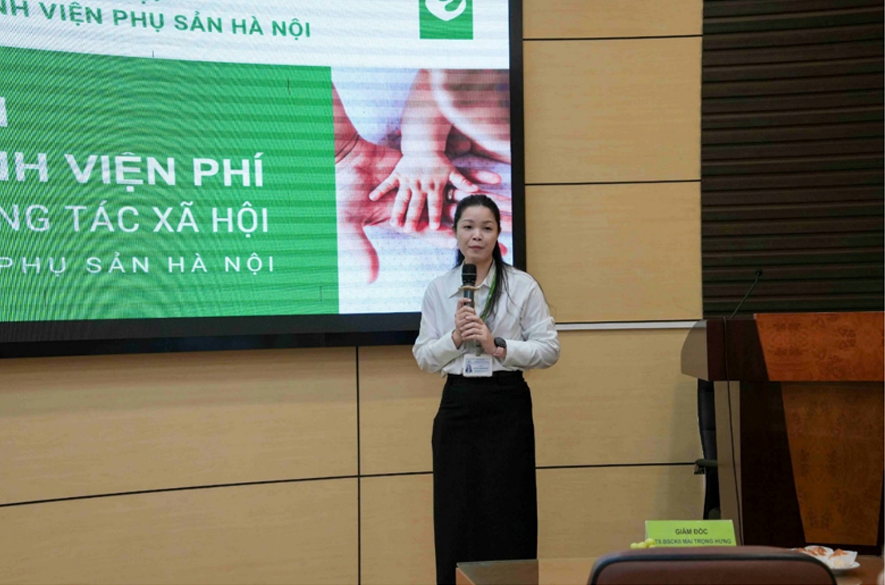Bà Bùi Thị Hồng Thắm chia sẻ về công tác bảo lãnh viện phí tại Bệnh viện Phụ sản Hà Nội