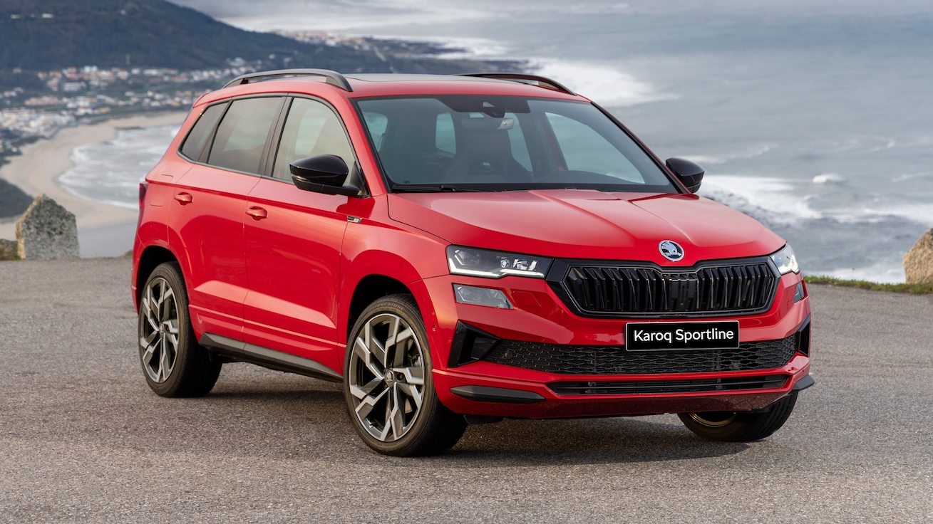 Skoda Karoq giá bán hơn 1 tỷ đồng