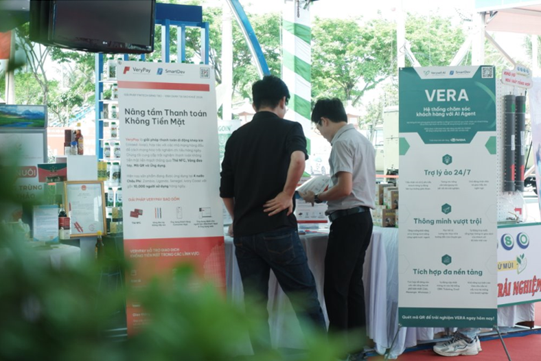 VERA được lựa chọn là sản phẩm độc đáo sáng tạo để trưng bày trong Triển lãm Khoa học Công nghệ tại TP Đà Nẵng nhân dịp kỷ niệm 50 năm ngày giải phóng năm 2025