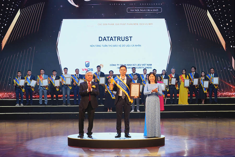 DataTrust được vinh danh tại Sao Khuê 2025: Khẳng định vị thế tiên phong trong bảo vệ dữ liệu cá nhân tại Việt Nam
