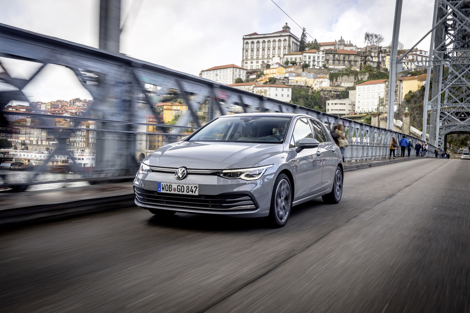 Volkswagen Golf mở bán 6 phiên bản, giá từ 798 triệu đồng