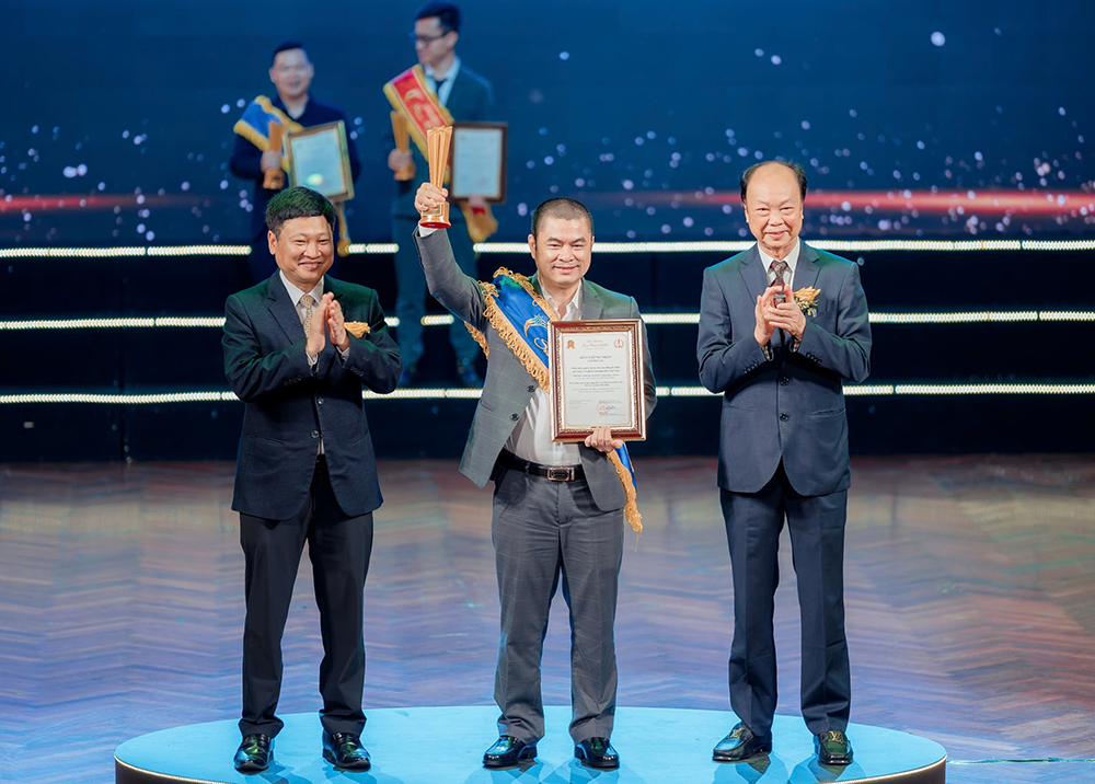 HiNet vinh dự nhận Giải thưởng Sao Khuê 2025 với sản phẩm Phần mềm Quản lý chỉ số, báo cáo, thống kê ERM