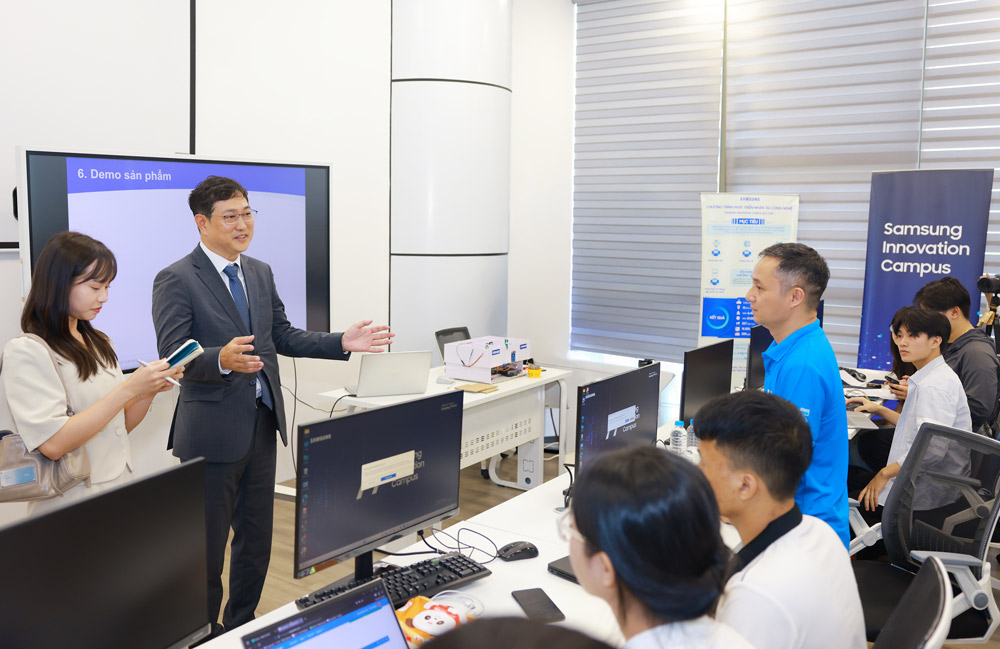 SIC 2024-2025: 330 sinh viên ưu tú được đào tạo về các công nghệ mới, công nghệ cao