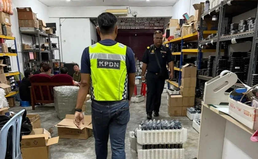 sản xuất ổ cứng giả