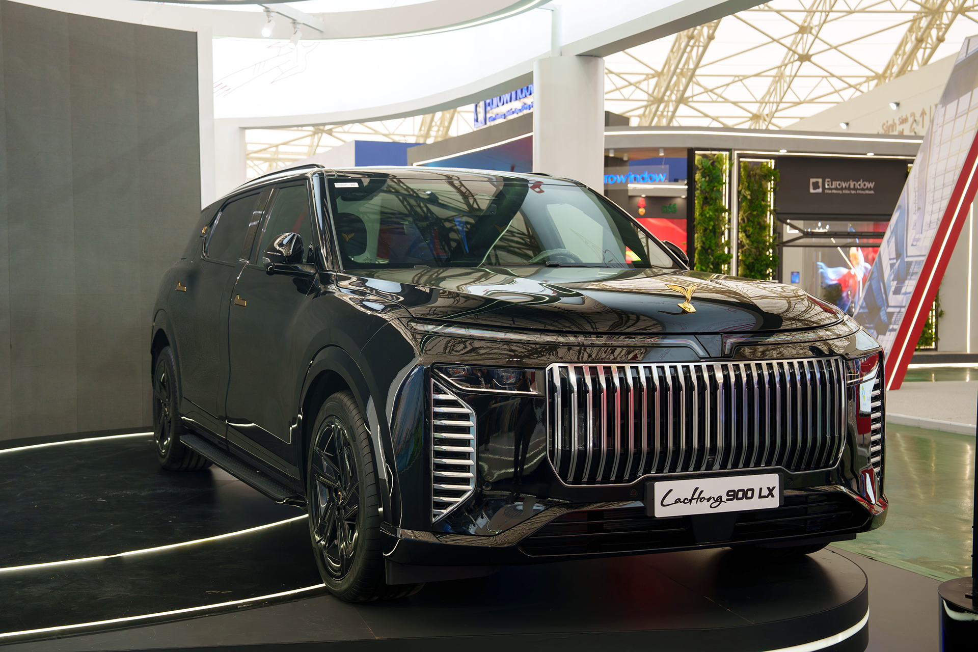 Cận cảnh Lạc Hồng 900 LX, mẫu xe phục vụ nguyên thủ đặc biệt của VinFast