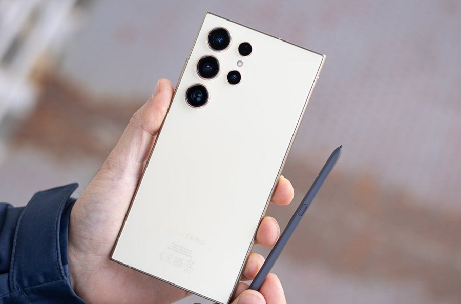 Galaxy S26 Ultra sạc 80% pin trong 30 phút