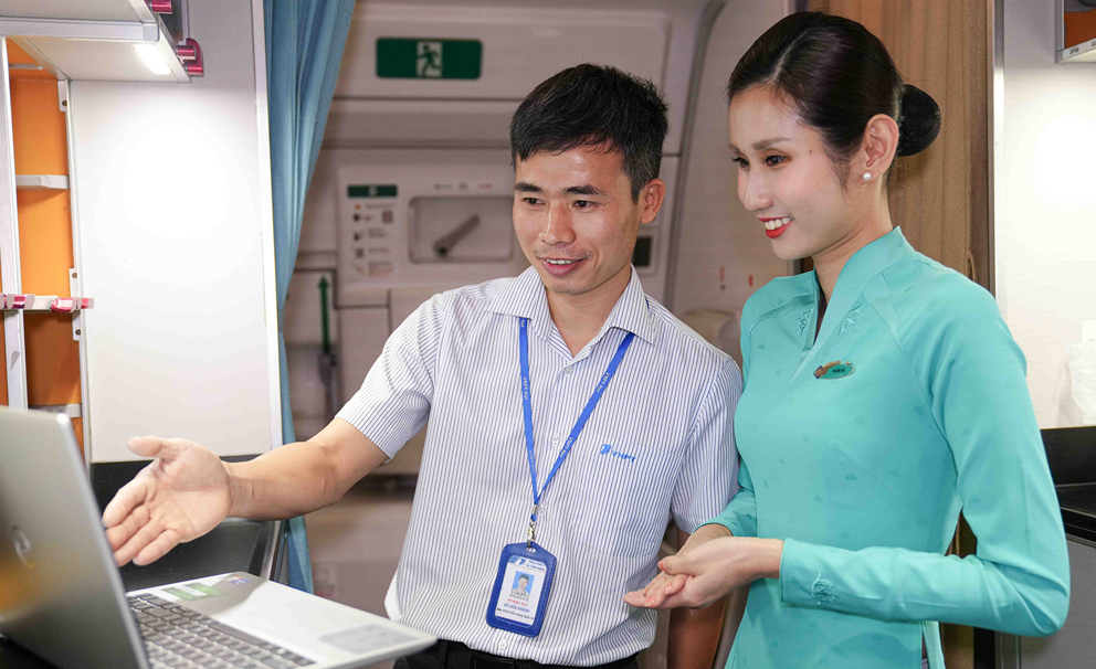 Vietnam Airlines thử nghiệm dịch vụ kết nối Internet trên máy bay
