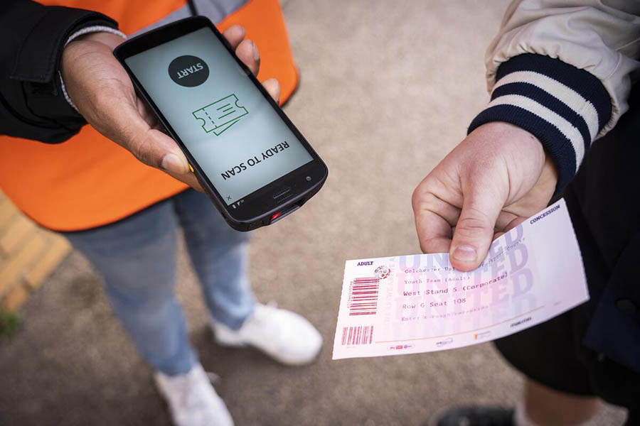 PouchNATION ứng dụng giải pháp Zebra rút ngắn thời gian check-in cho khách tham dự sự kiện