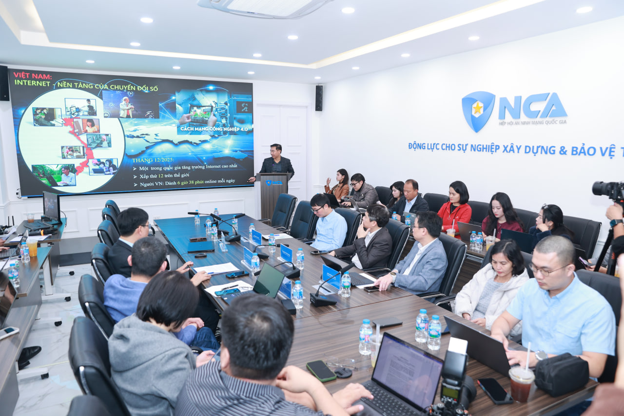 Tọa đàm “Bảo vệ dữ liệu cá nhân - quyền và trách nhiệm”