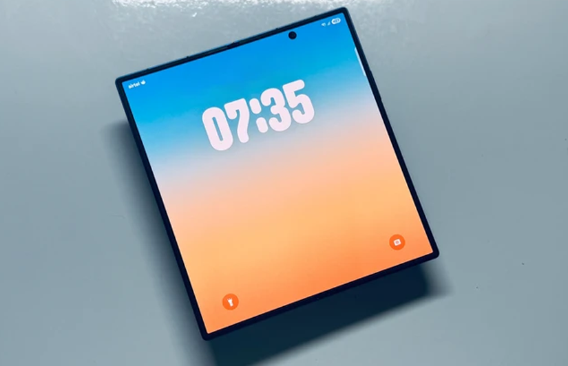 Galaxy Z Fold 8 sắp có màn hình không nếp gấp?
