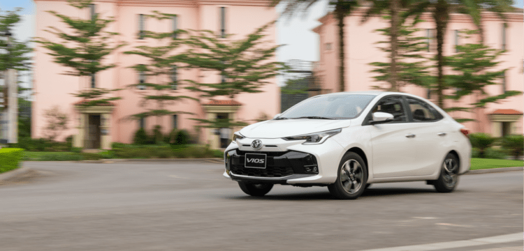 Vios vận hành bền bỉ trong điều kiện giao thông đô thị lẫn đường dài. Nguồn: Toyota Vios