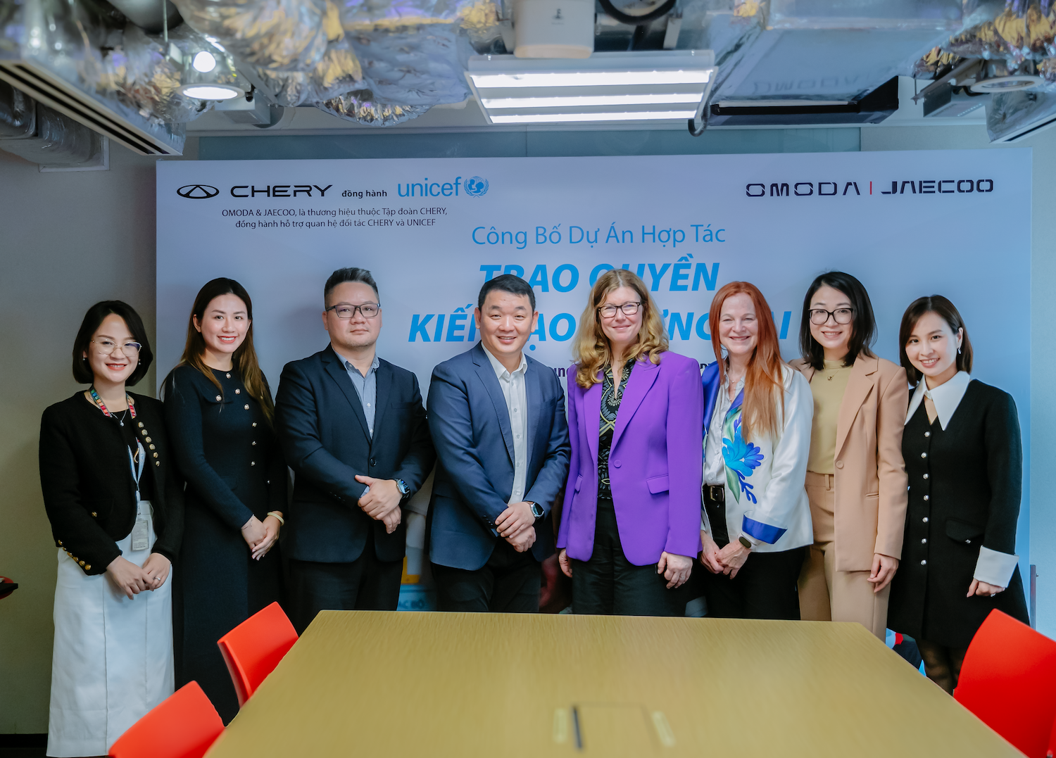 Thu hẹp khoảng cách kỹ năng số cho trẻ em Việt Nam