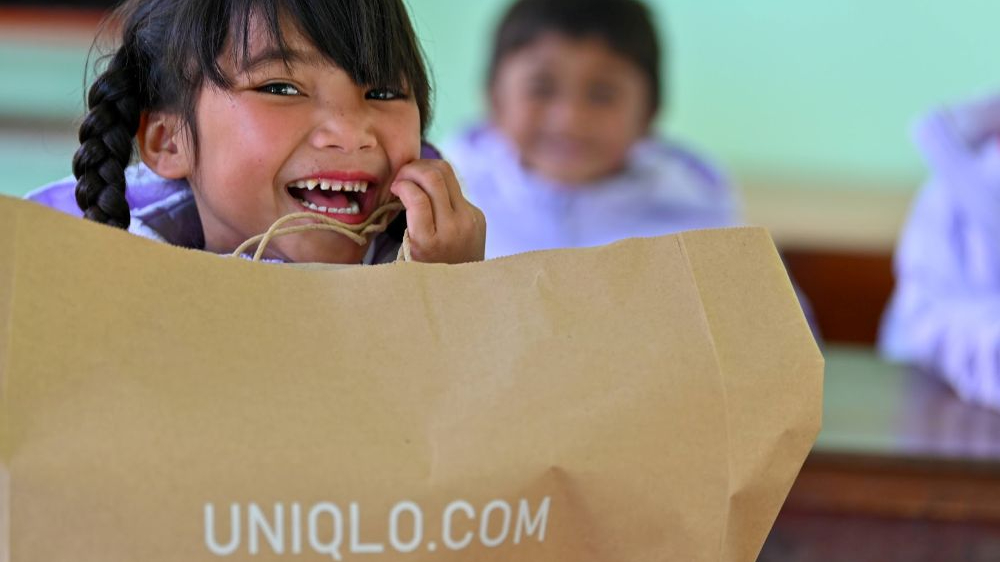 Áo ấm UNIQLO và Hy vọng đến với địa bàn giáp biên Quảng Trị