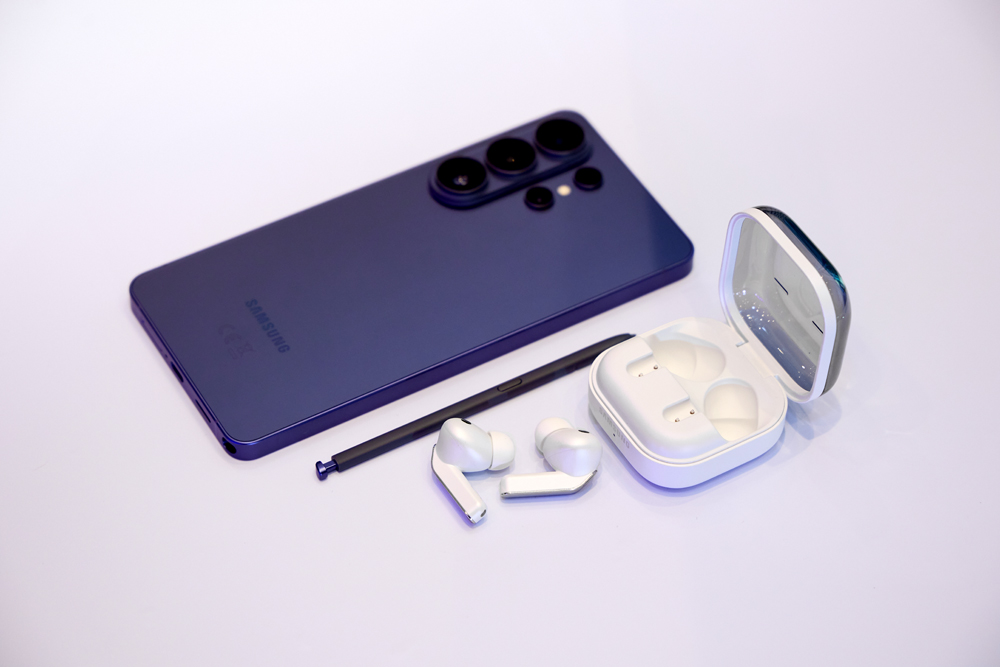 Galaxy S26 series xuất hiện ấn tượng trong sự kiện ra mắt tại Việt Nam