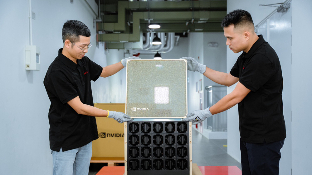 Viettel vận hành hệ thống siêu máy tính NVIDIA DGX B200 đầu tiên do Việt Nam sở hữu