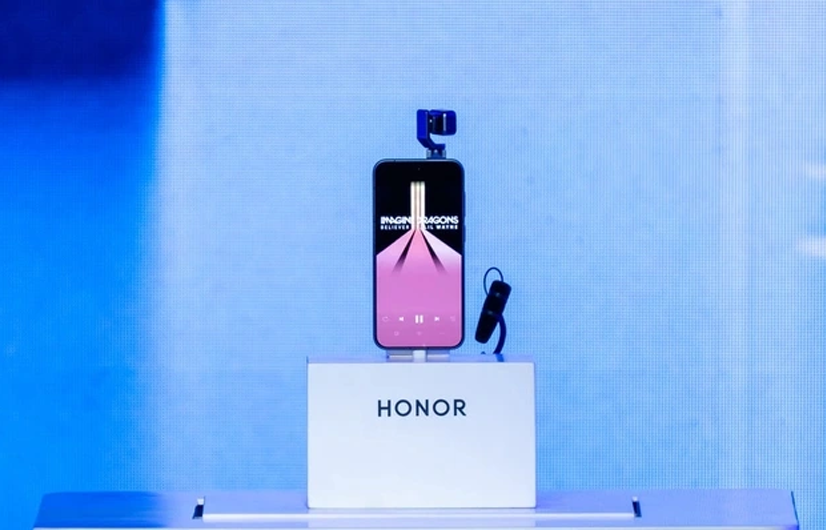 Robot Phone vừa được Honor giới thiệu tại MWC 2026