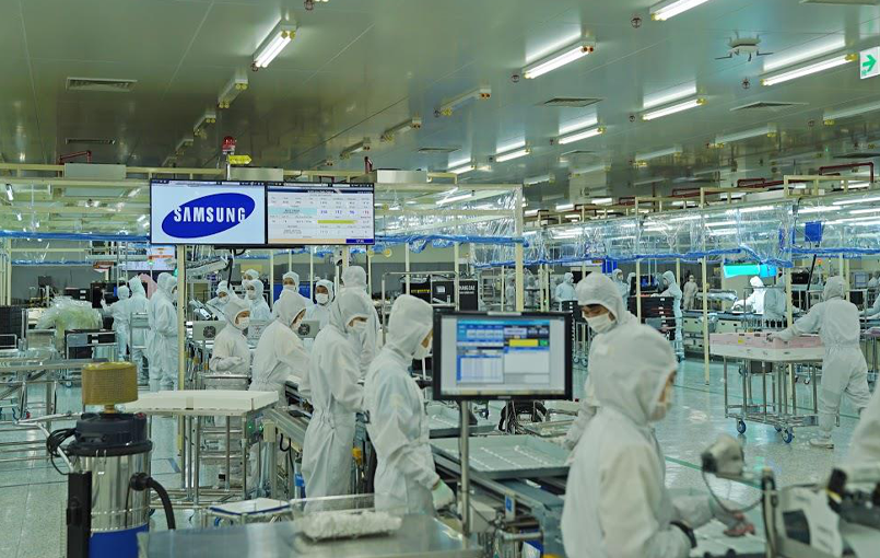 công nhân nhà máy samsung