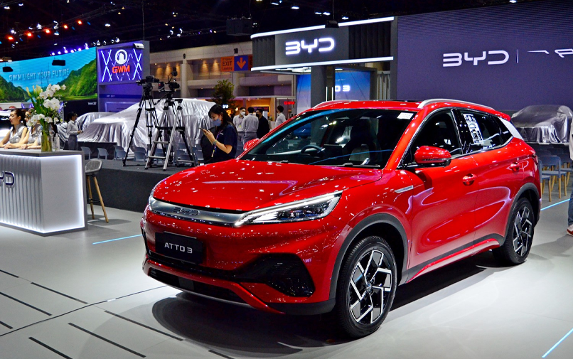 BYD cắt giảm 100.000 nhân sự, lợi nhuận giảm dù lập kỷ lục doanh thu