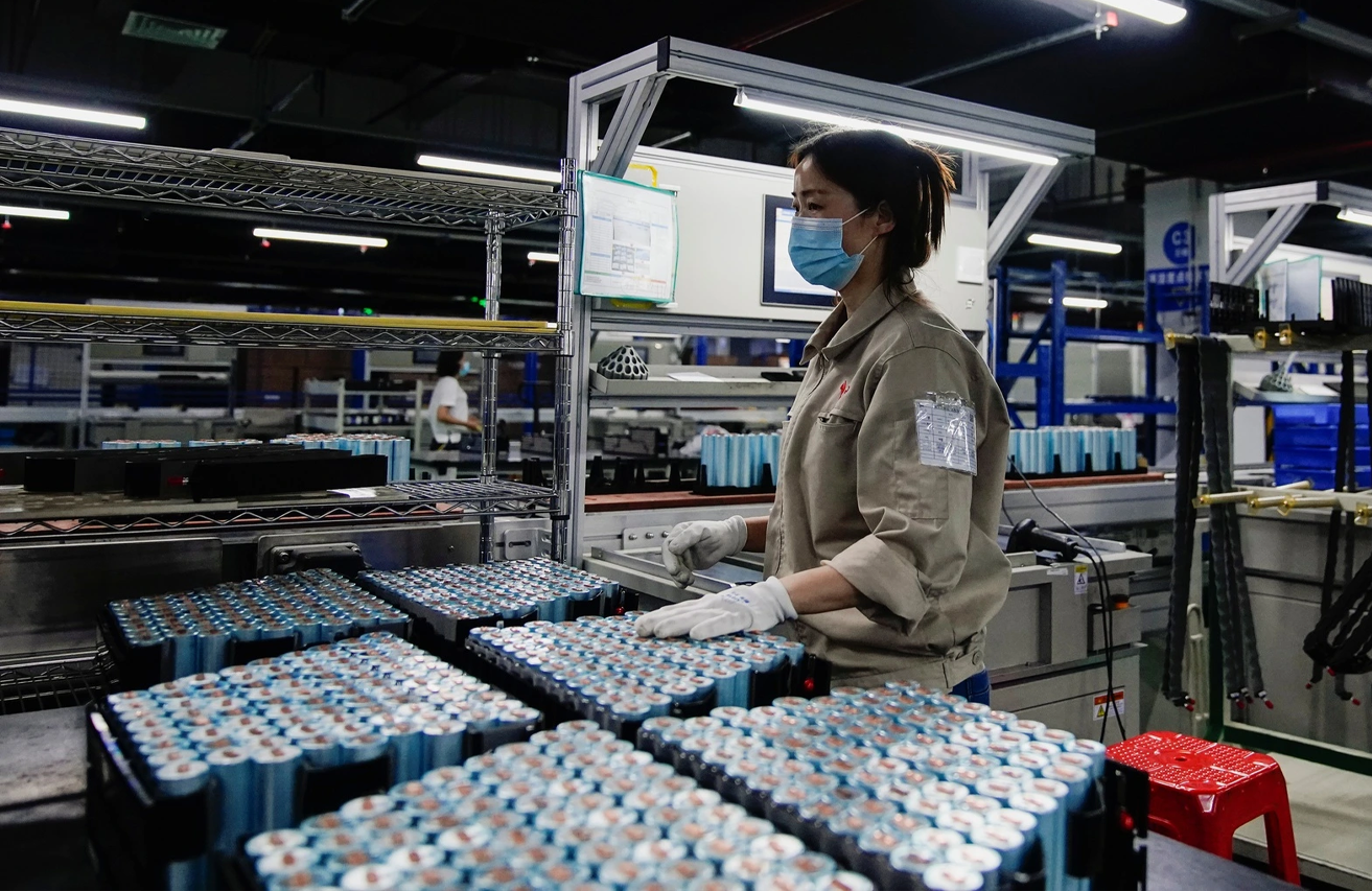 Trung Quốc thống trị ngành công nghiệp pin lithium