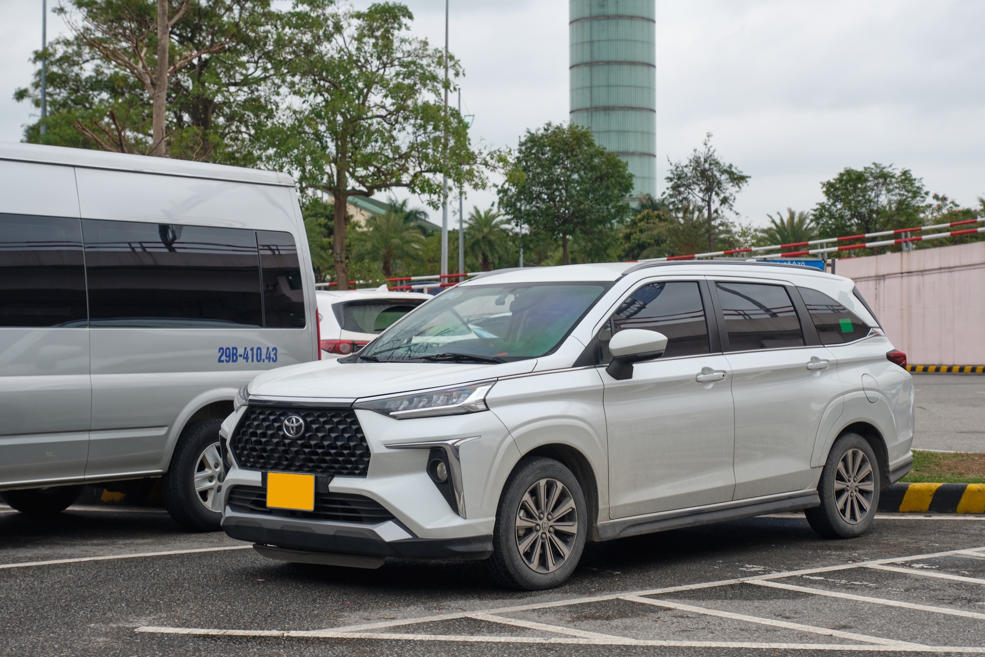 Toyota Veloz Cross