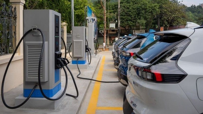 Ô tô điện được miễn phí trước bạ lần đầu đến hết 2030