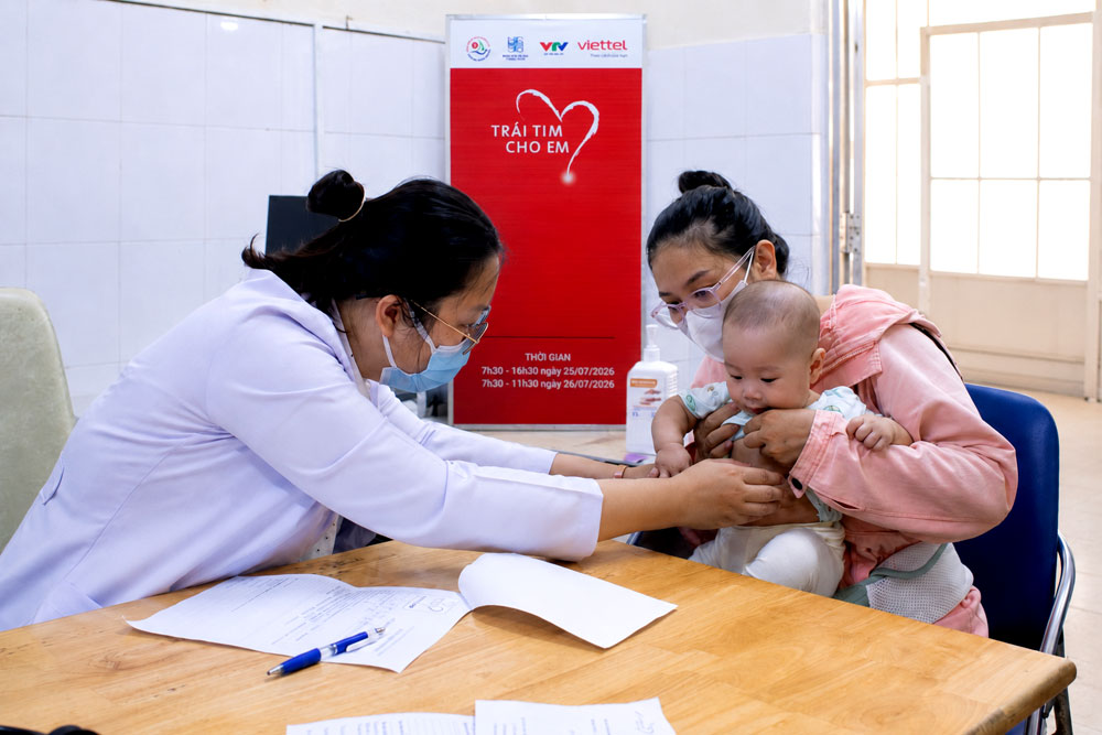 “Trái tim cho em” đến với Khánh Hòa, khám sàng lọc cho hơn 600 trẻ