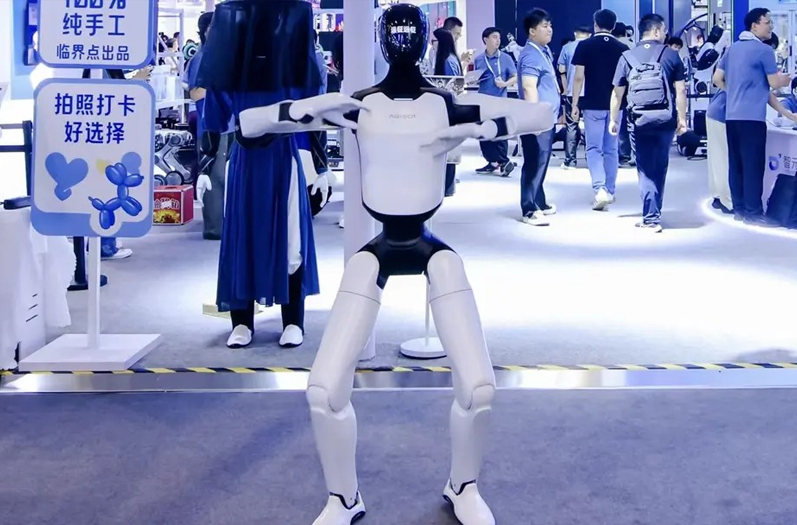 Mỹ cấm robot hình người sản xuất tại nước ngoài