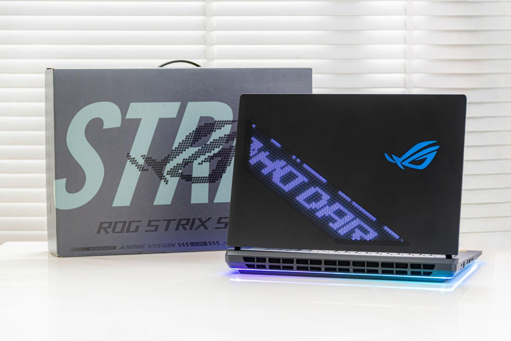 ASUS Republic of Gamers ra mắt ROG Strix SCAR 18 2026 tại Việt Nam
