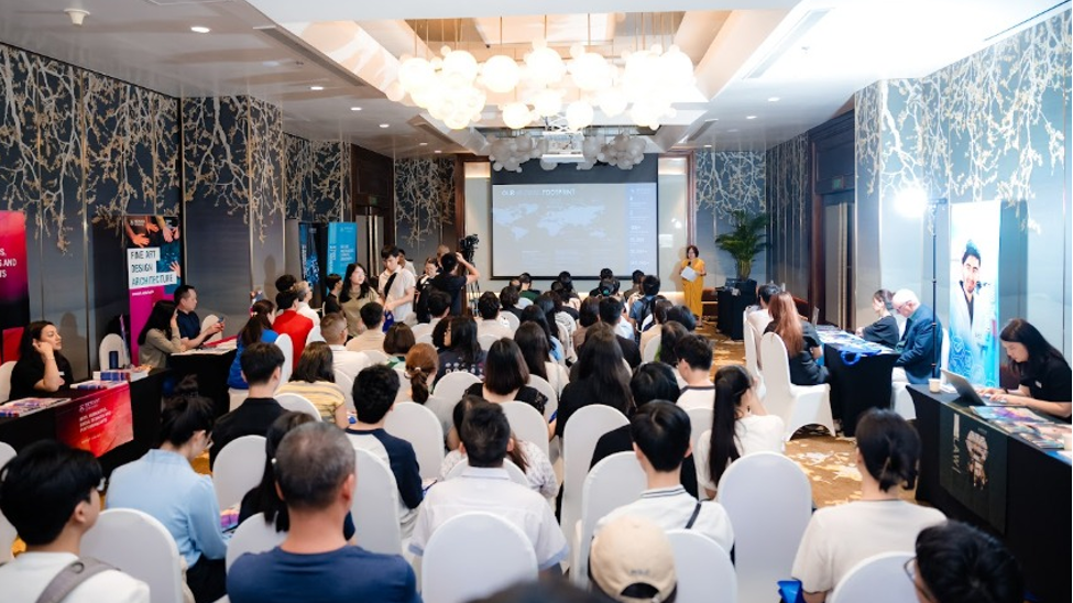 Xây dựng sự nghiệp trong kỷ nguyên AI: Những năng lực nào sẽ định hình tương lai của bạn?