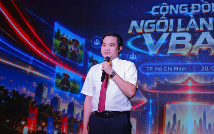 Ông Lê Văn Thương, nhà sáng lập VBAP, CEO Tập đoàn Truyền thông Halotimes, giới thiệu về ứng dụng. 