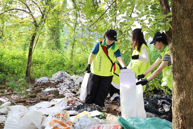 LocknLock chung tay “Clean Up Việt Nam” bằng những hành động cụ thể