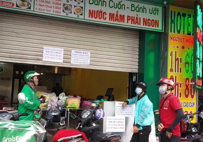 Doanh nghiệp nhỏ gia tăng hiện diện trực tuyến để vượt khó "thời Covid"
