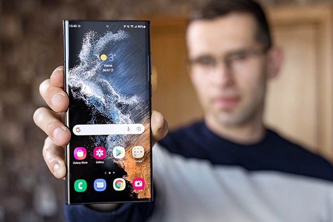 Xu hướng màn hình không viền sẽ phủ sóng smartphone cao cấp