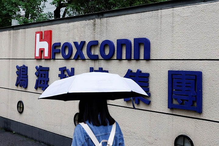 Foxconn muốn chuyển hướng sản xuất iPhone ra khỏi Trung Quốc