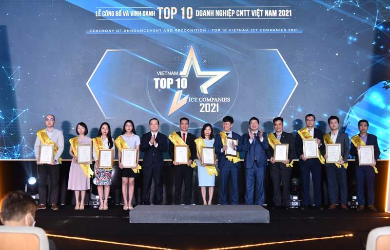 Tổng doanh thu của TOP 10 CN CNTT Việt Nam 2021 đạt 186.694 tỉ đồng