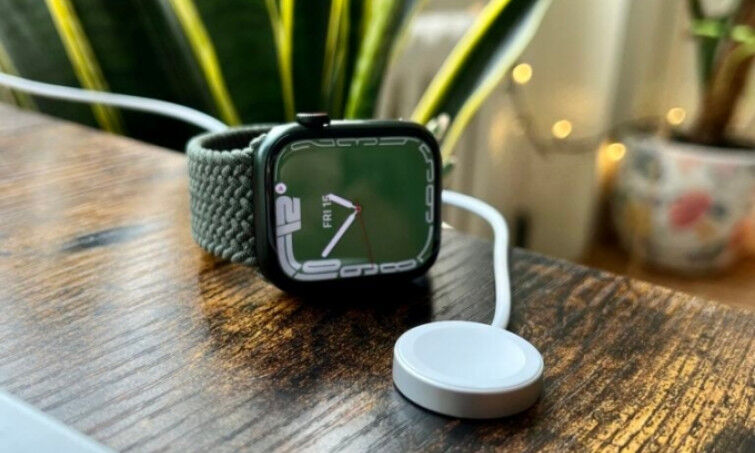 Apple cắt tính năng sạc nhanh của Watch 7 tại Việt Nam