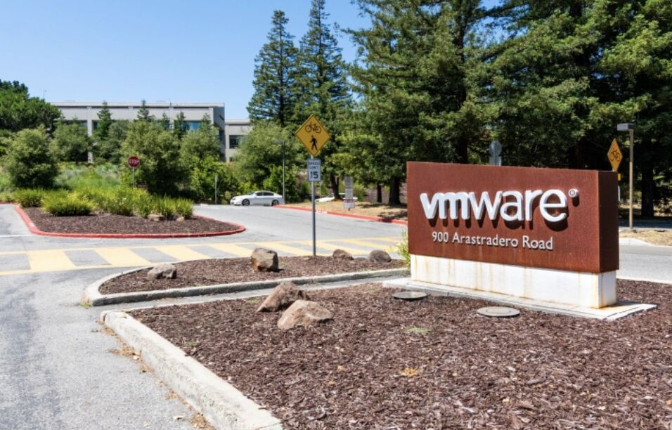 VMware hỗ trợ giải pháp chuyển đổi đa đám mây