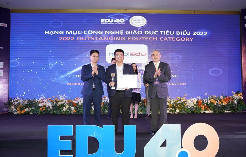 mobiEdu vinh dự được giải thưởng EduTech 2022