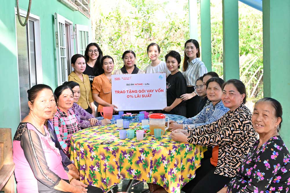 Top 100 doanh nghiệp bền vững năm 2023 xướng danh Home Credit