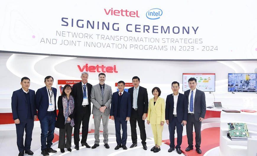 Viettel và Intel ký kết MOU tại MWC 2023 về hợp tác phát triển công nghệ Hạ tầng số