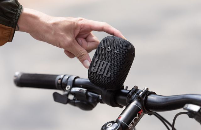 Khám phá loa di động JBL Wind 3S, giá 1,5 triệu đồng
