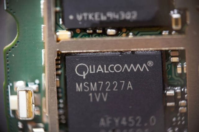 Chip Qualcomm bị tố thu thập và truyền thông tin người dùng